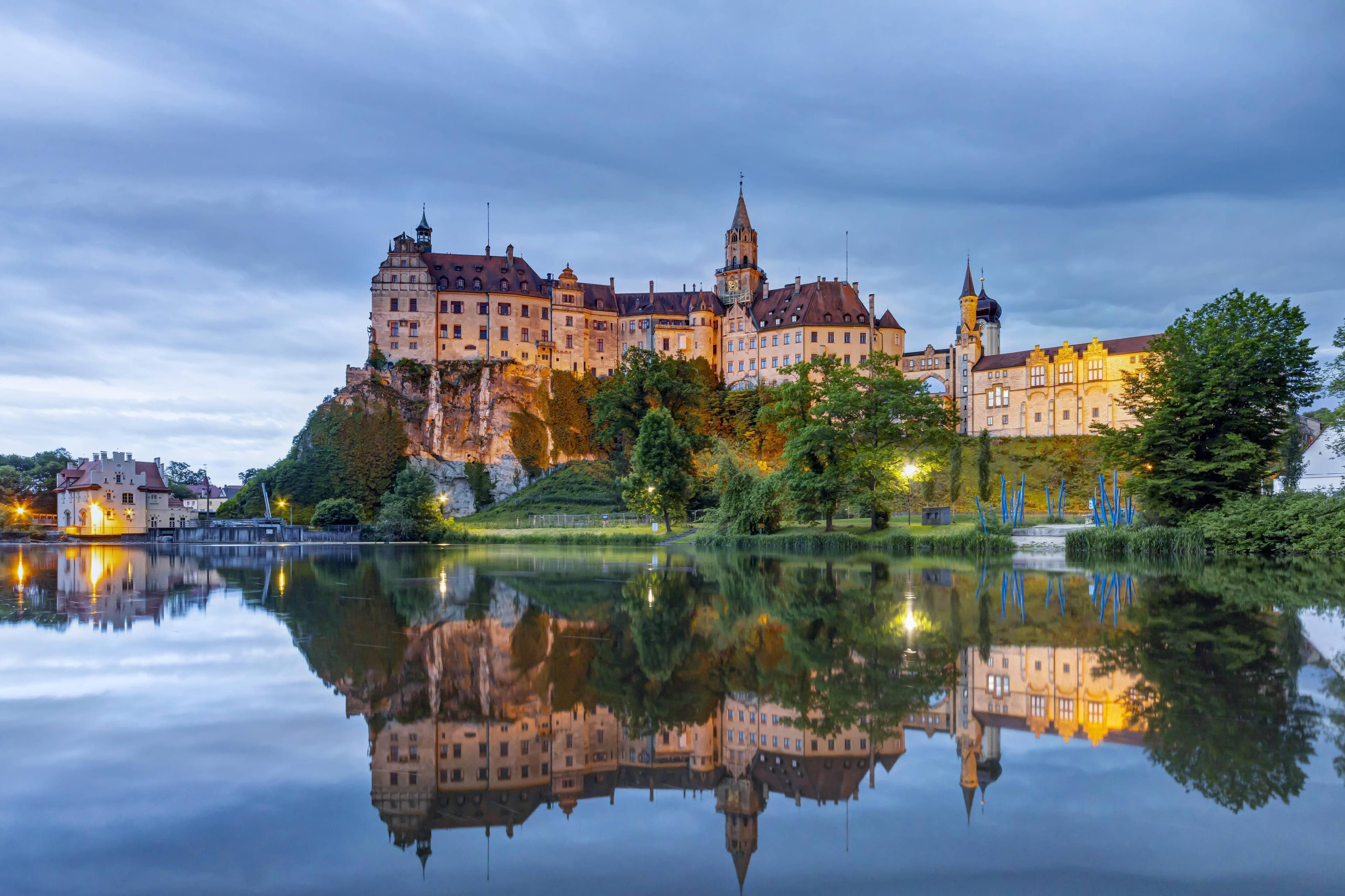 36571249-hohenzollernschloss-sigmaringen-in-baden-wuerttemberg