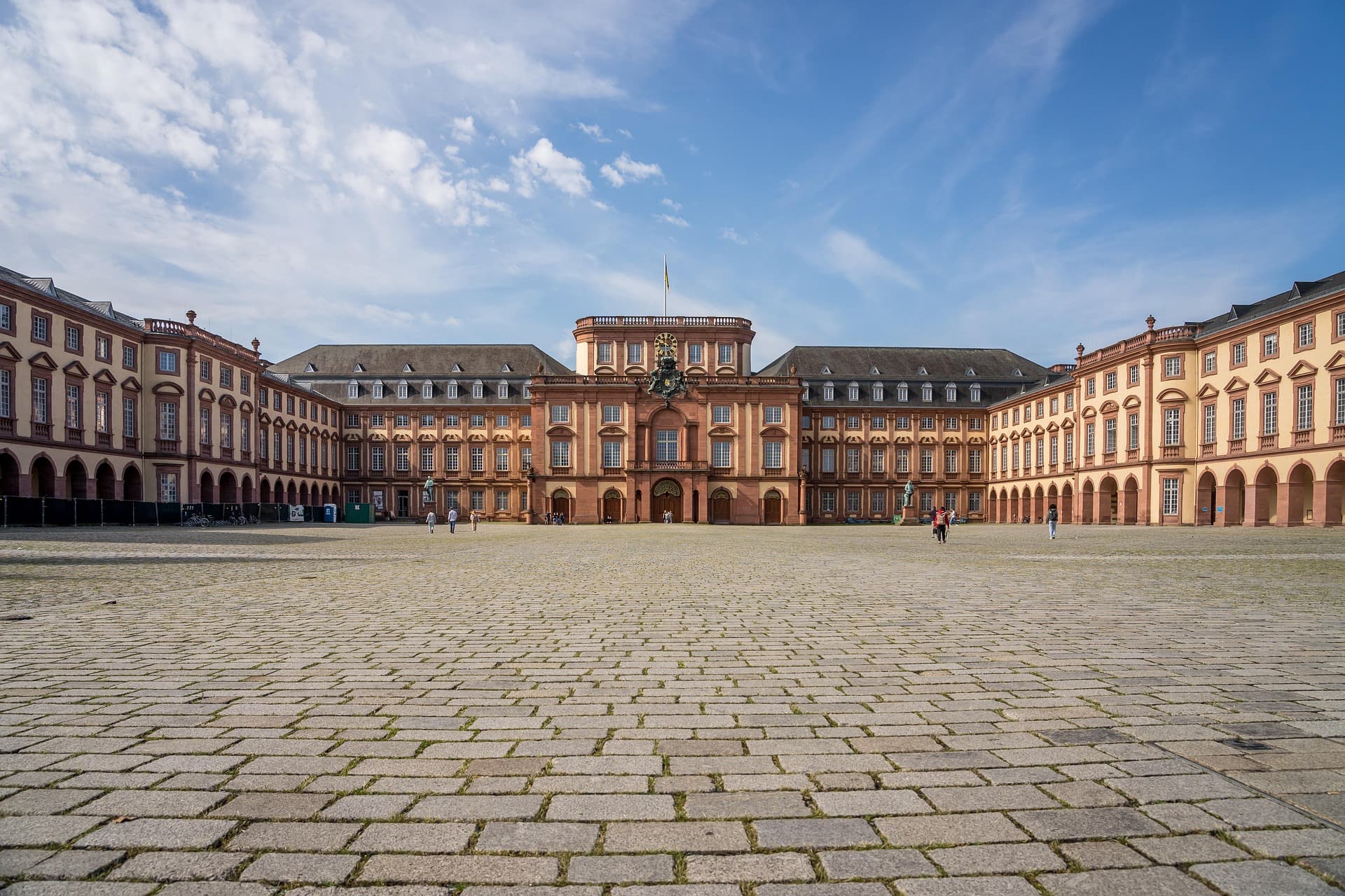 leonhard-niederwimmer-mannheim-8000866-1920